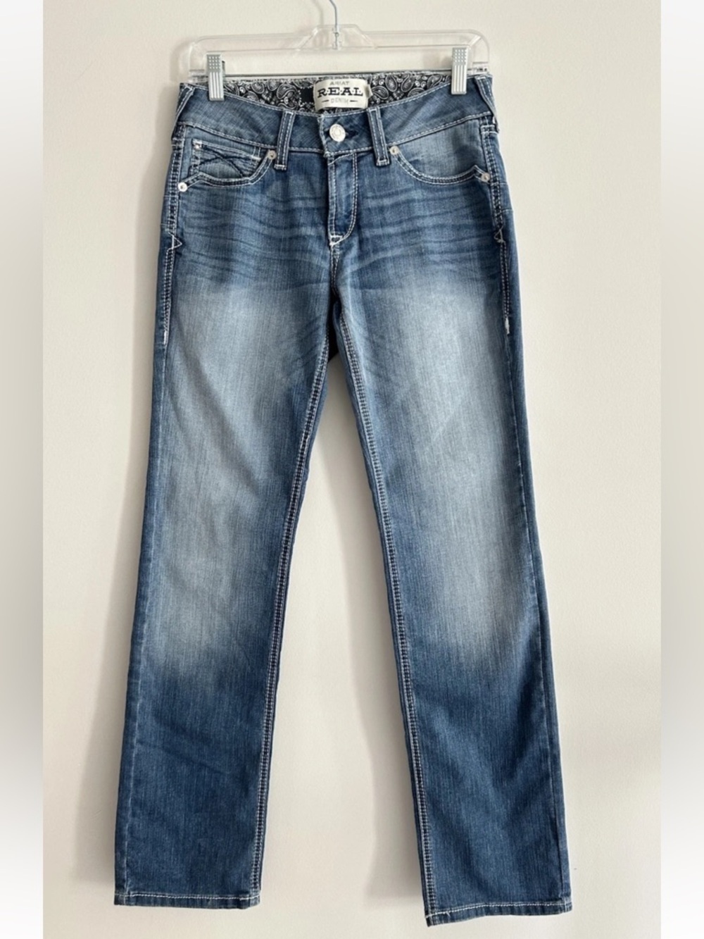 Ariat | Real Denim Straight Leg Jeans Womens Size 28R Light Wash Low Rise
